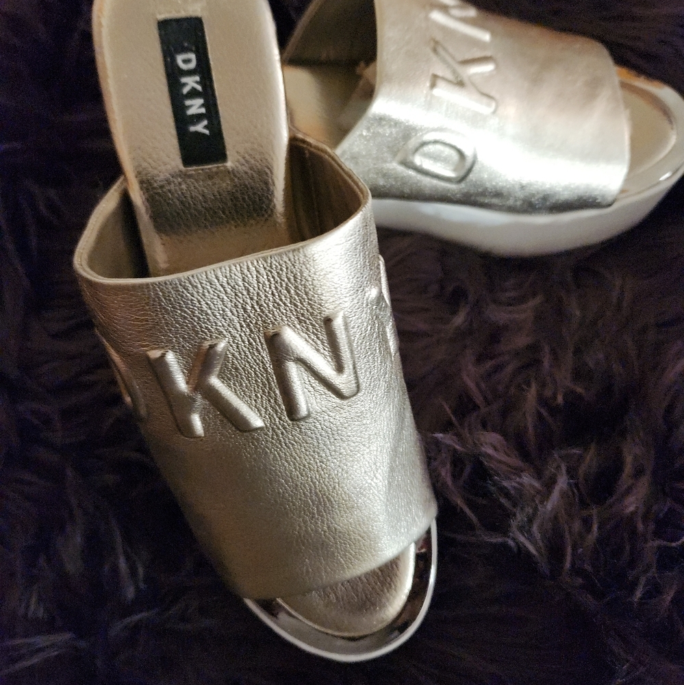 DKNY PLATFORM SLIDES